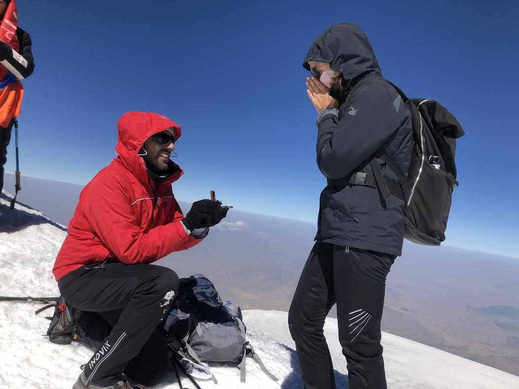 Proposing on a mountain 5165m-Hanno Stockholm