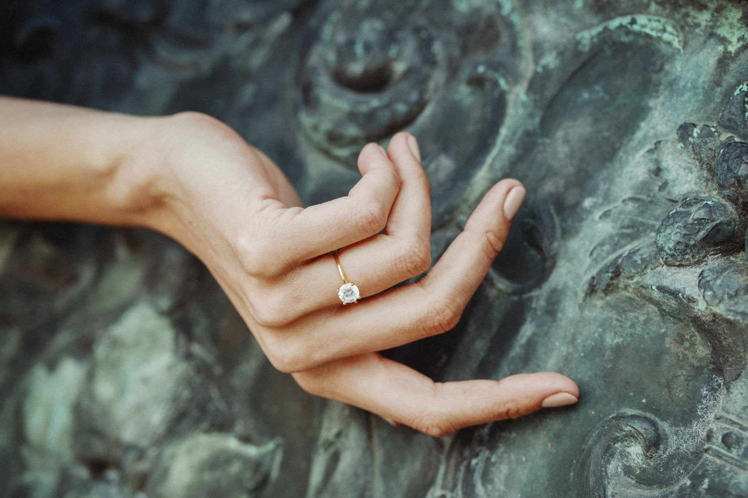 How Should An Engagement Ring Fit?-Hanno Stockholm