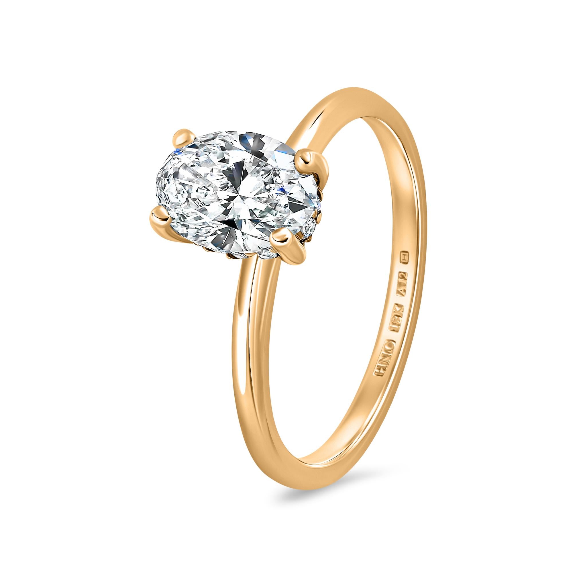 Abigail Oval Diamond Engagement Ring | Hanno Stockholm
